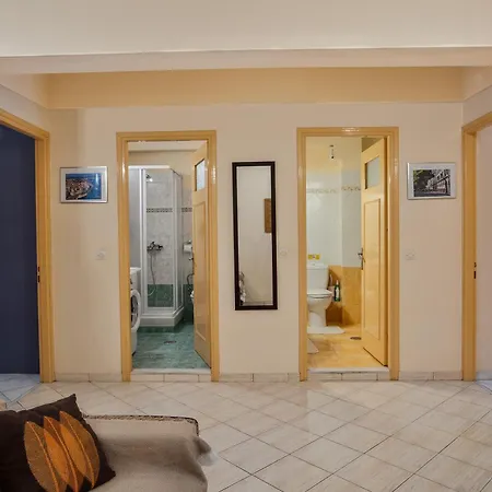 アパート Tritsa House, 3-bedroom Next To Corfu Town And Airport